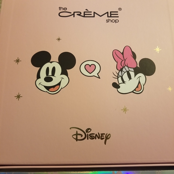 The CREME Shop Disney Minnie Mouse & Mickey Mouse Pamper Spa Kit Gift Set Bundle - Picture 7 of 13